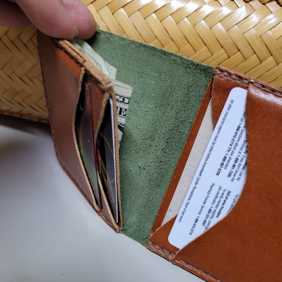 Men's 6 Pockets Bifold Horizontal Card Minimalist Leather Wallet - Picture 4 of 9